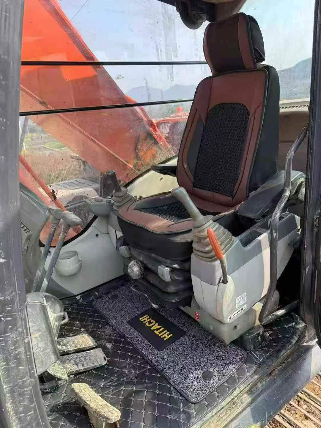 Buy Hitachi ZX260-3G Used Excavator / 8