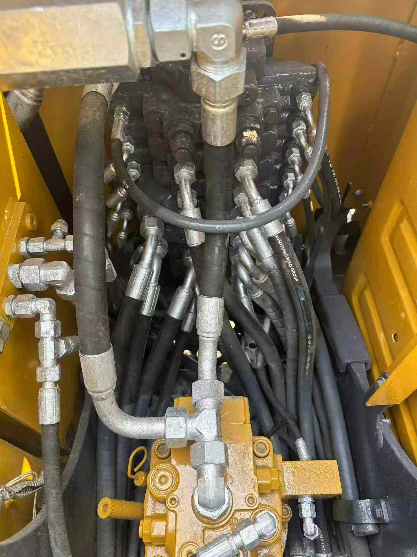 Buy XCMG XE75DA Used Excavator / 8