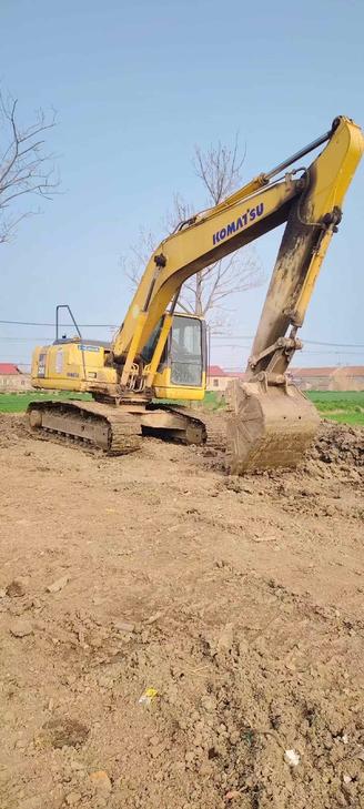 Buy Komatsu PC200-7 Used Excavator / 1
