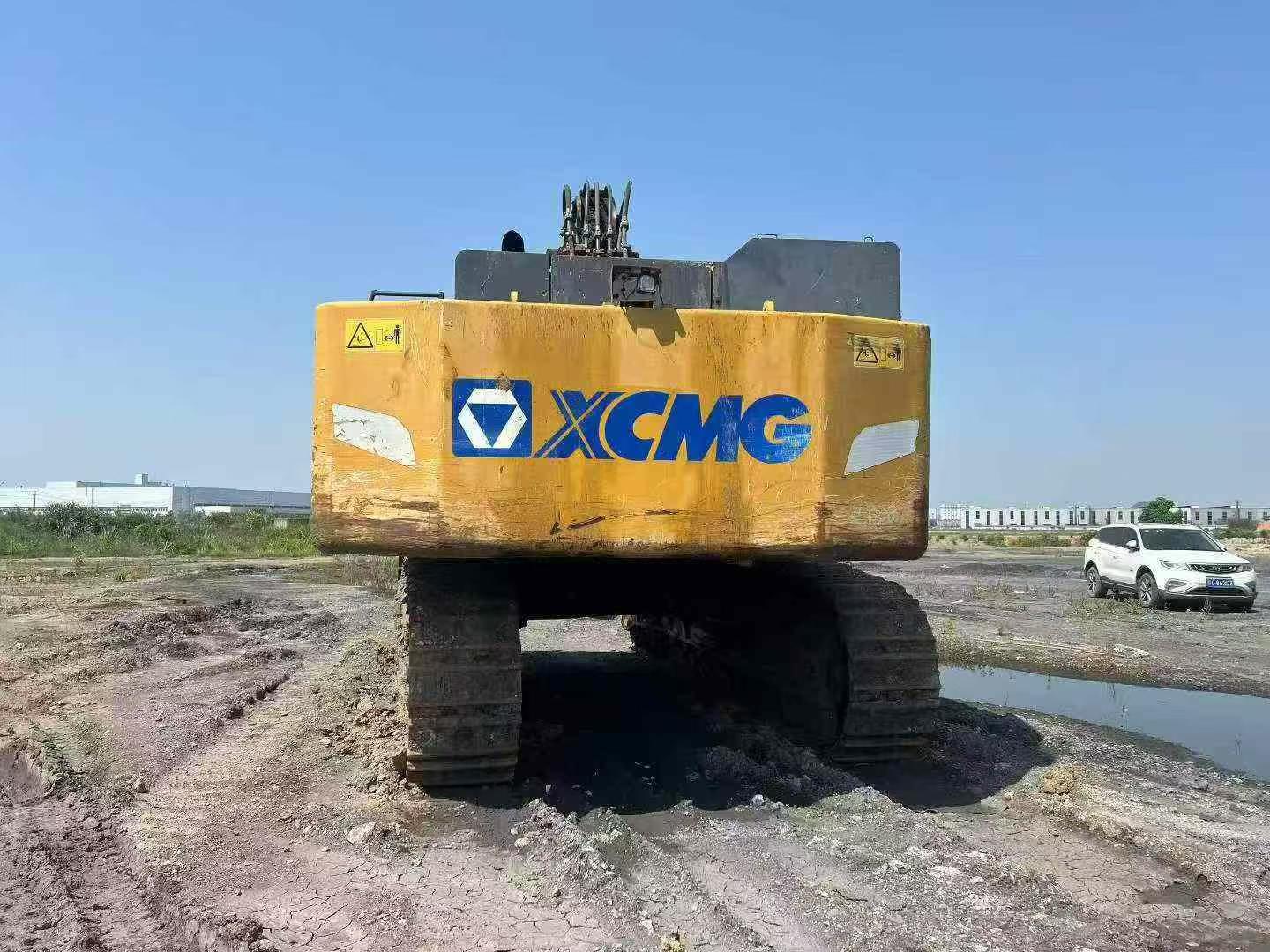 Buy XCMG XE700C Used Excavator / 3