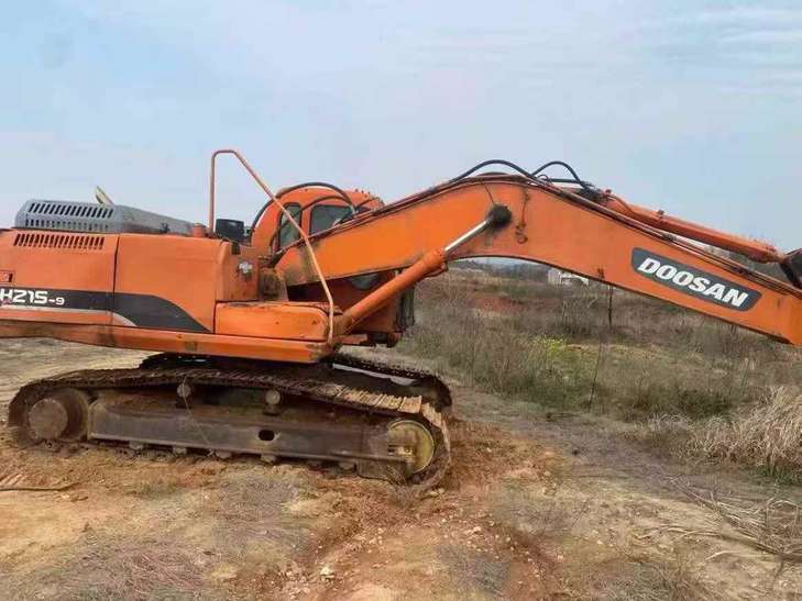 Buy Doosan DH215-9 Used Excavator / 1