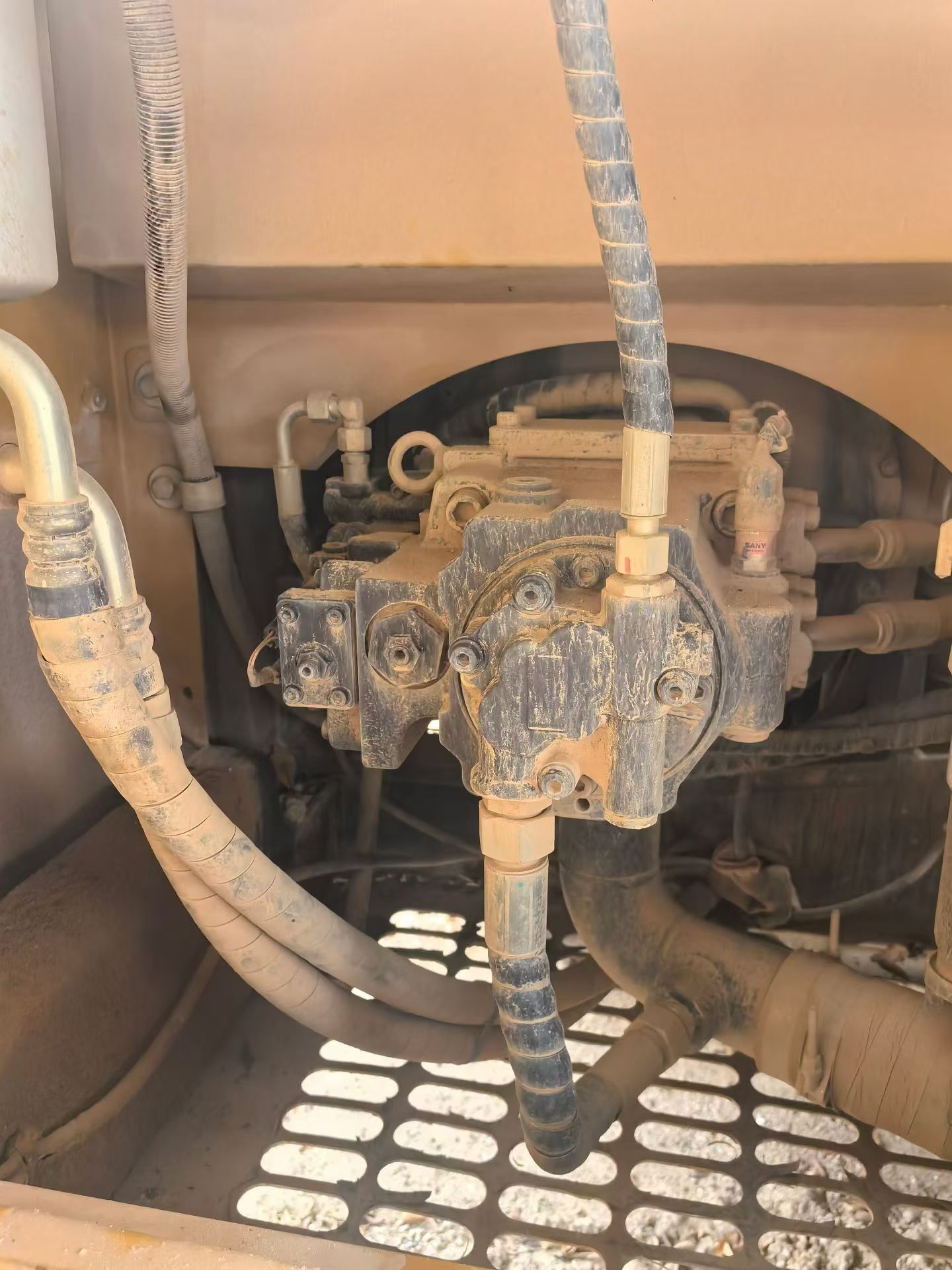 Buy Sany SY135 Used Excavator / 5