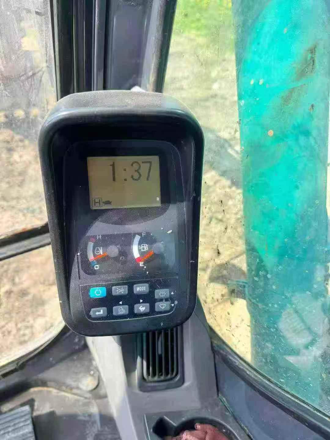 Buy Kobelco SK130 Used Excavator / 2