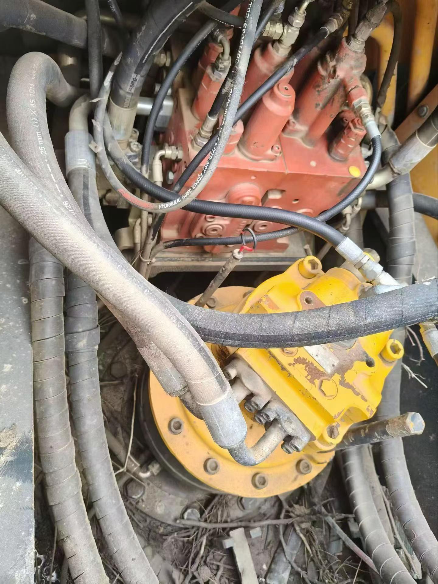 Buy Hyundai R275LVS Used Excavator / 3