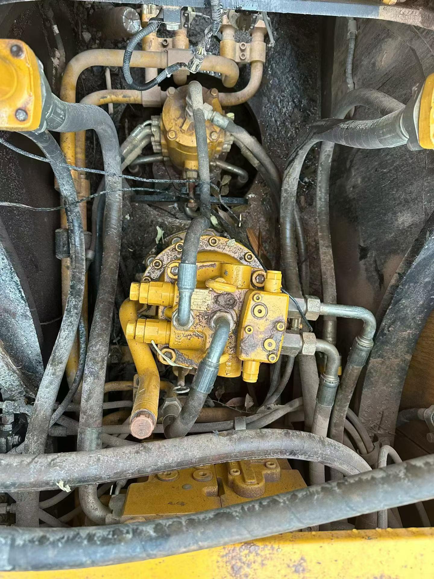 Buy Sany SY200C Used Excavator / 4