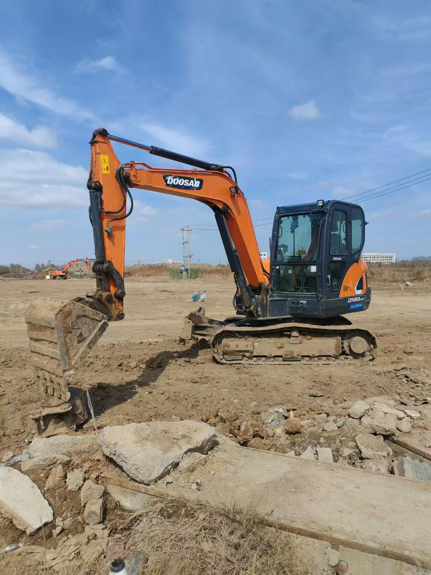 Buy Doosan DH55 Used Excavator / 4