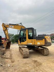 Buy XCMG XE135B Used Excavator / 4 Buy XCMG XE135B Used Excavator / 4