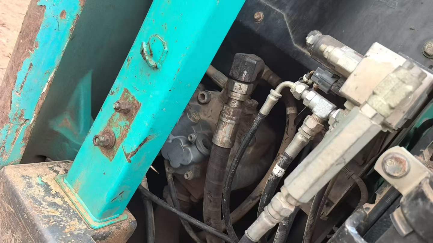 Buy Kobelco SK75 Used Excavator / 2