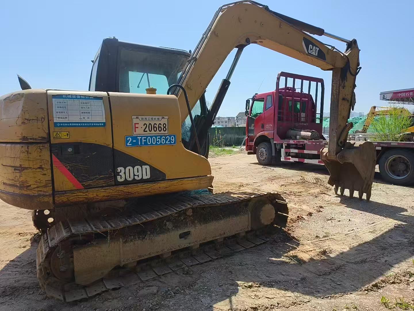 Buy Caterpillar 307B Used Excavator / 4