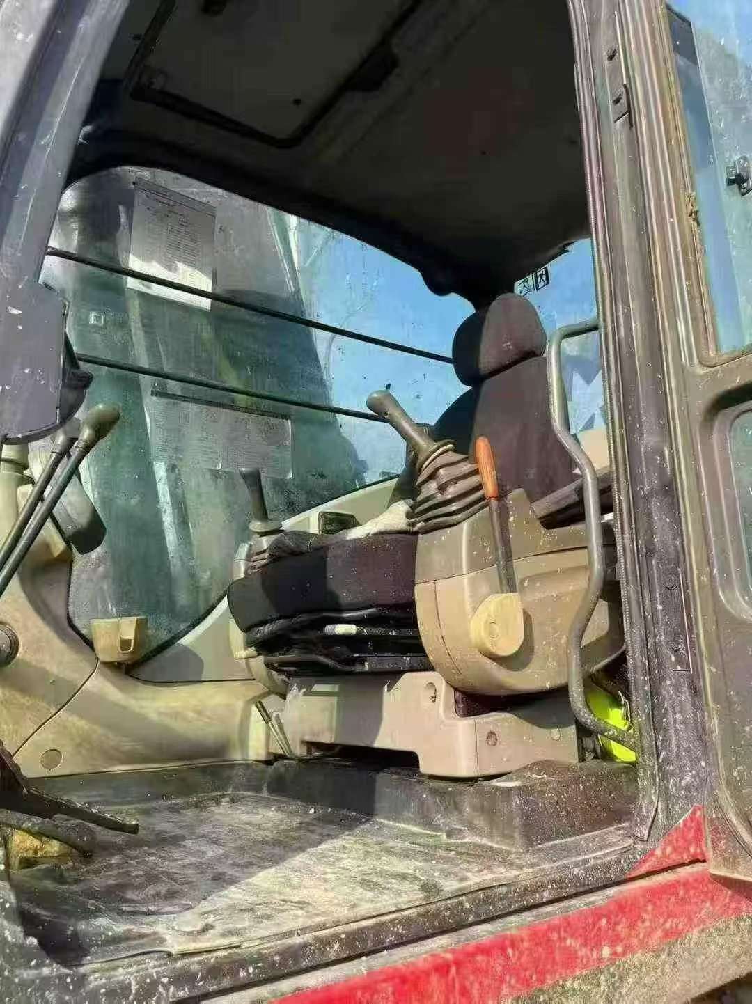 Buy Hitachi EX200 Used Excavator / 2