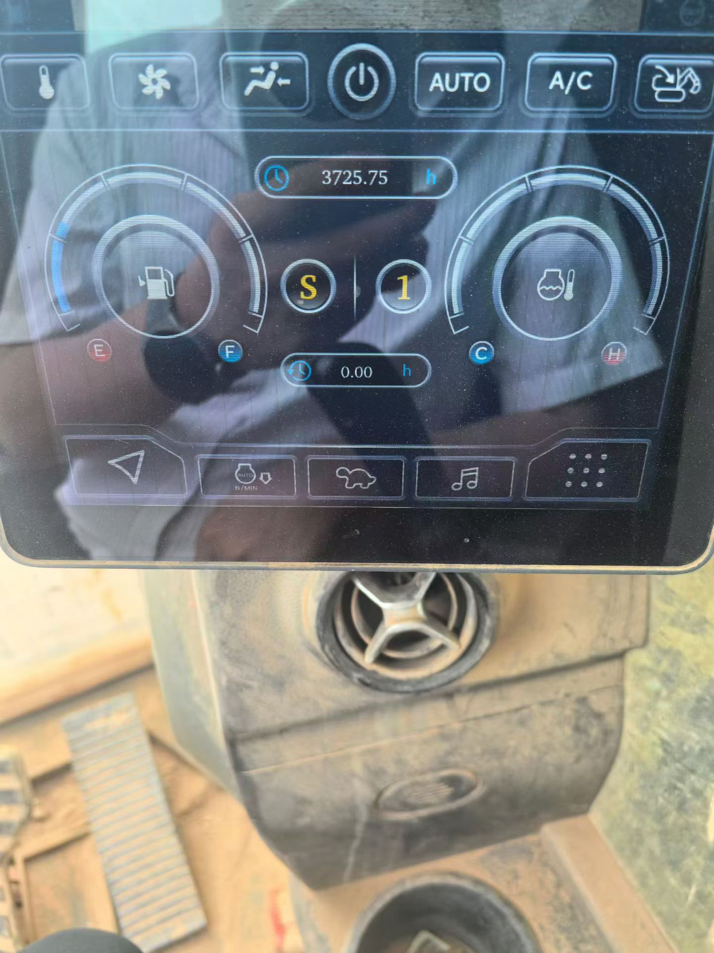 Buy Sany SY135 Used Excavator / 8