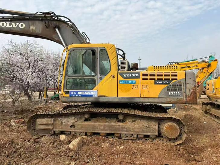 Buy Volvo EC290 Used Excavator / 1