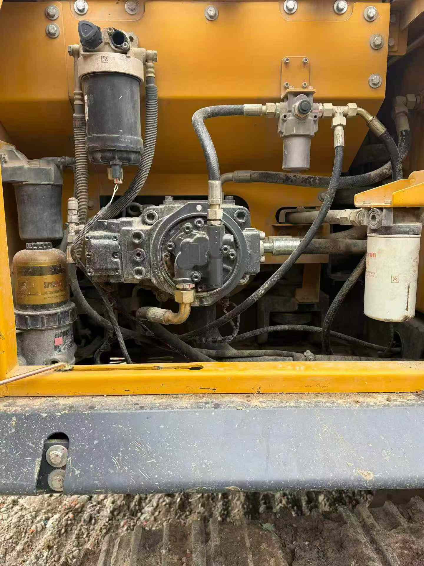 Buy XCMG XE245D Used Excavator / 4