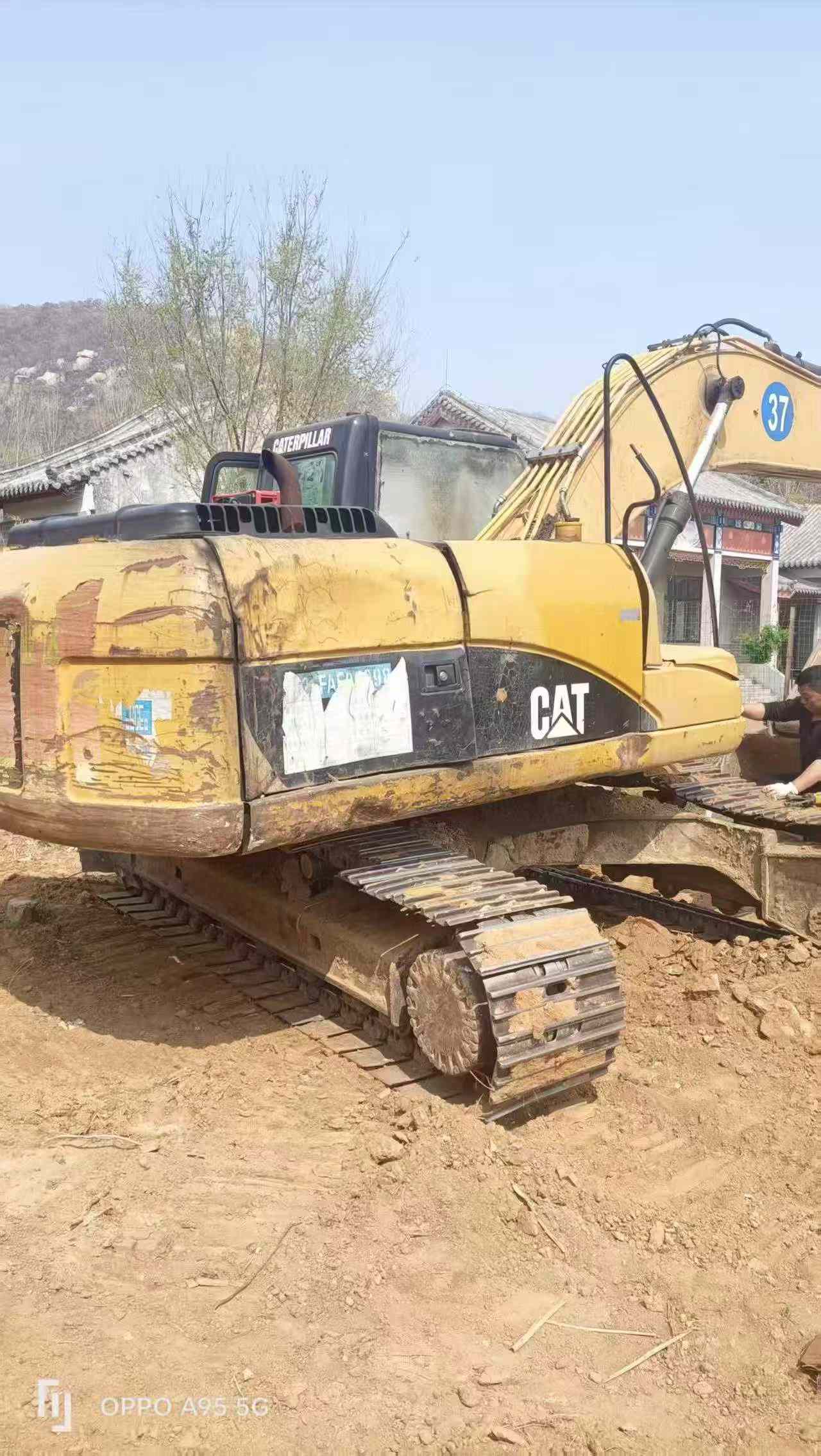 Buy Caterpillar 323DL Used Excavator / 6
