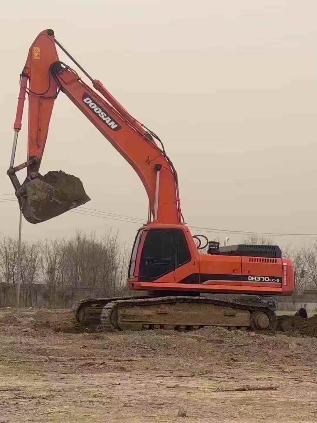 Buy Doosan DH370 Used Excavator / 3