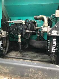 Buy Kobelco SK200-2 Used Excavator / 4 Buy Kobelco SK200-2 Used Excavator / 4