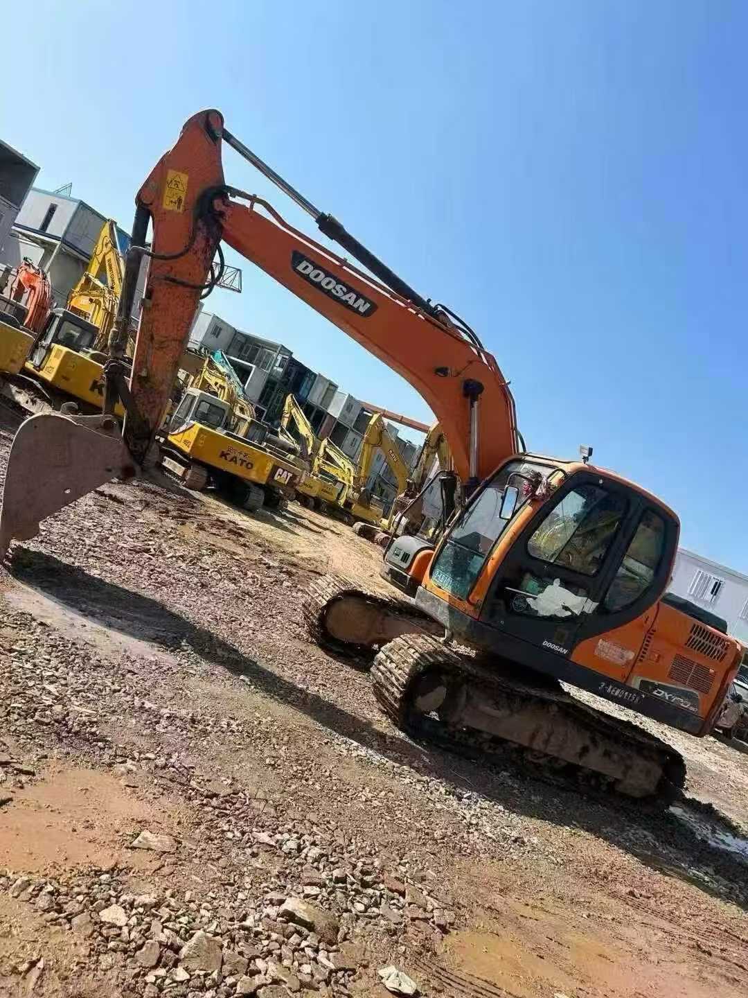 Buy Doosan DX130-9C Used Excavator / 4