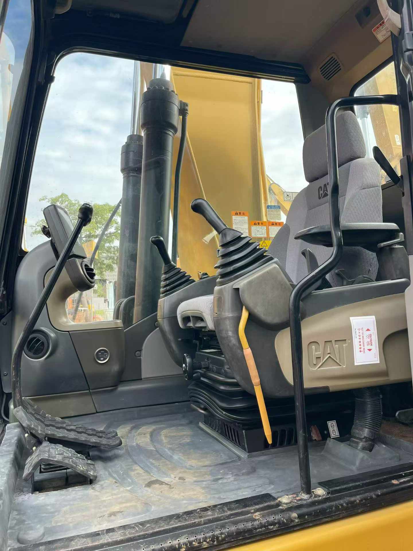 Buy Caterpillar 320A Used Excavator / 6