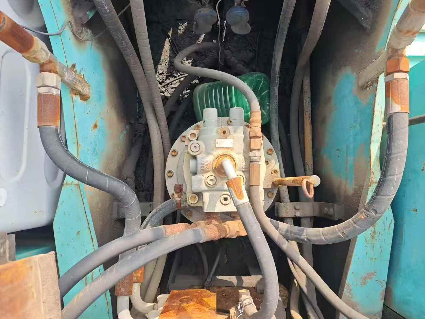 Buy Kobelco SK230 Used Excavator / 6