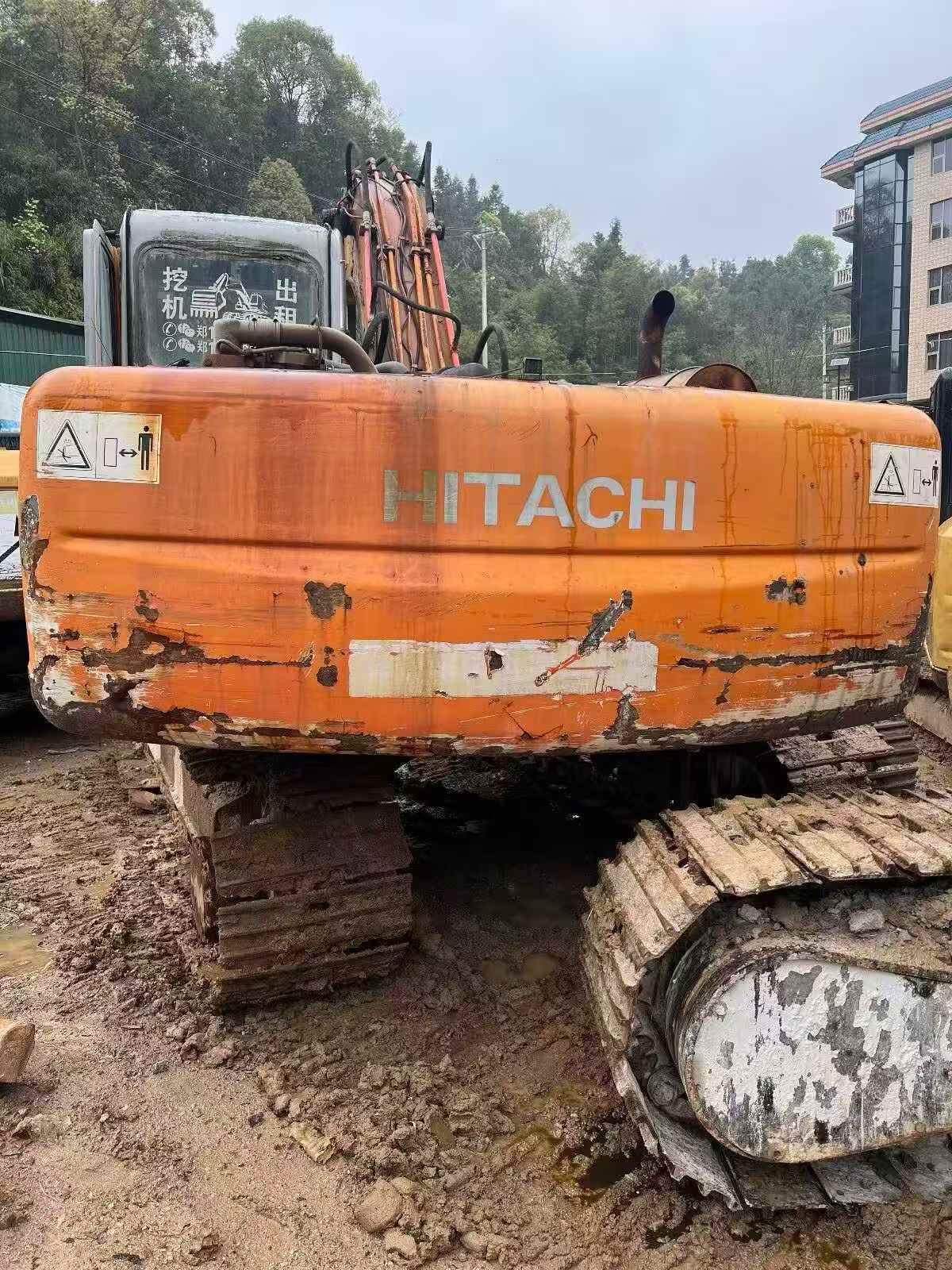Buy Hitachi ZX200-6 Used Excavator / 2