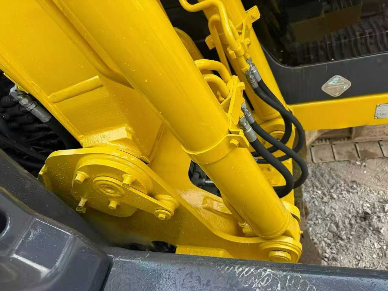 Buy Sumitomo SH130-3 Used Excavator / 4