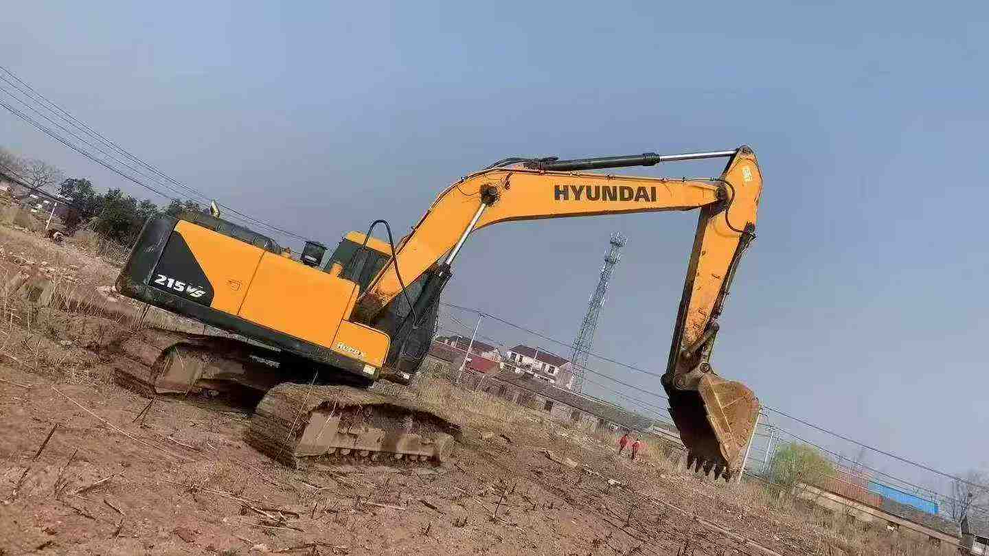 Buy Hyundai R215-7 Used Excavator / 3