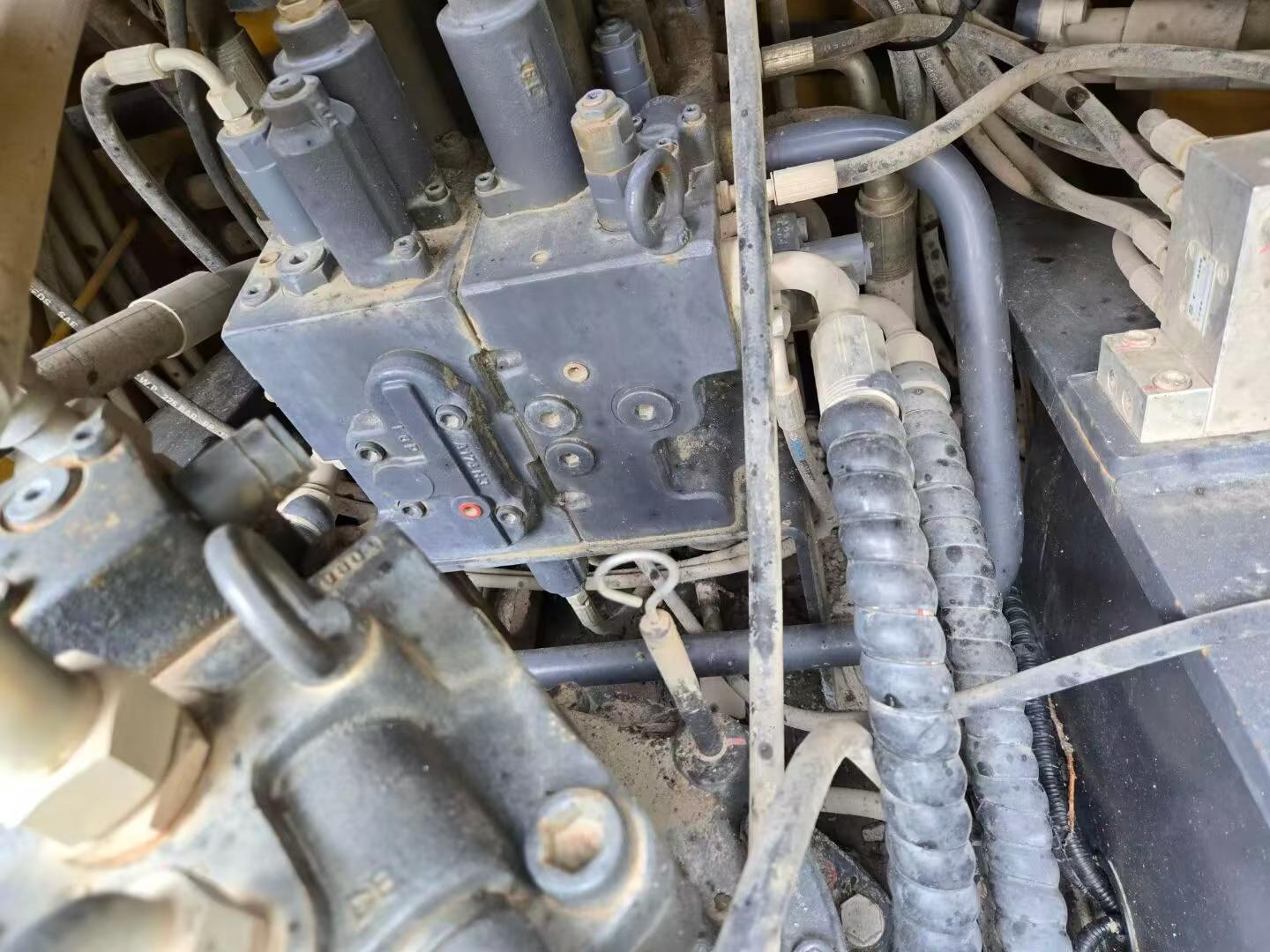 Buy XCMG XE200 Used Excavator / 7