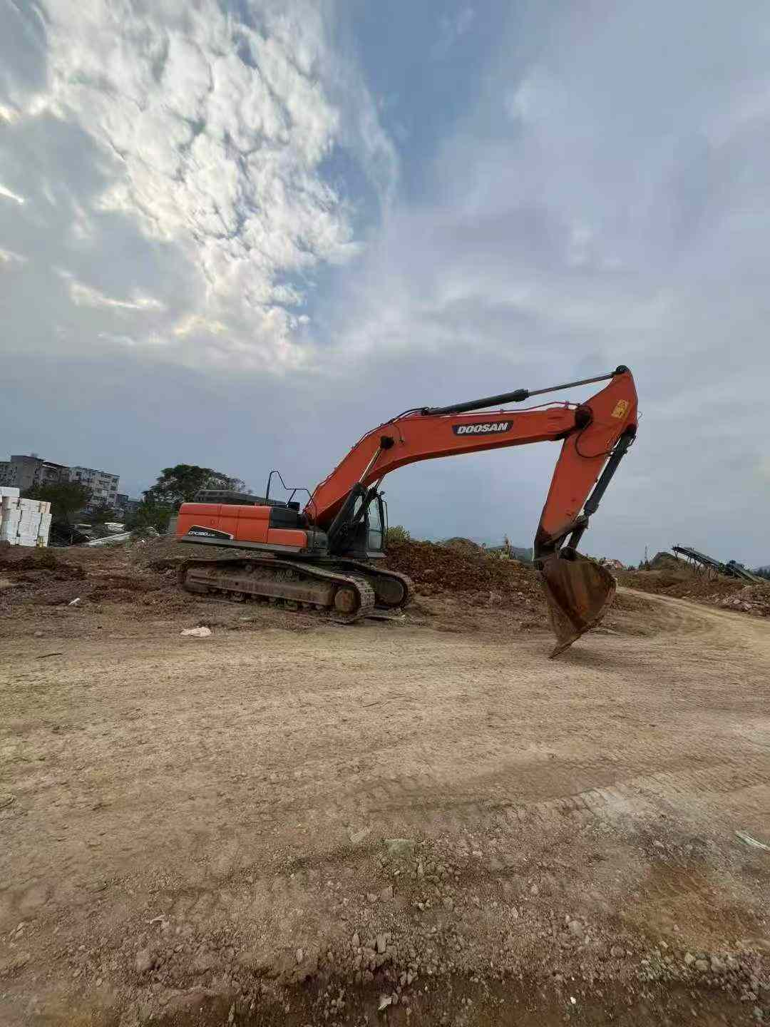 Buy Doosan DX380LC-5 Used Excavator / 3