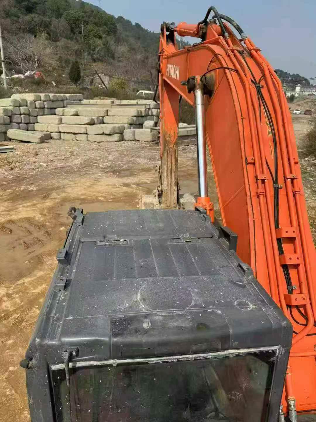 Buy Hitachi ZX260-3G Used Excavator / 3