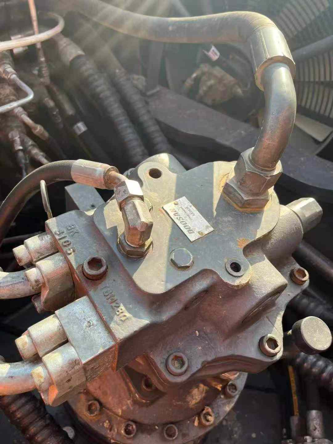 Buy Doosan DH420LC-7 Used Excavator / 4