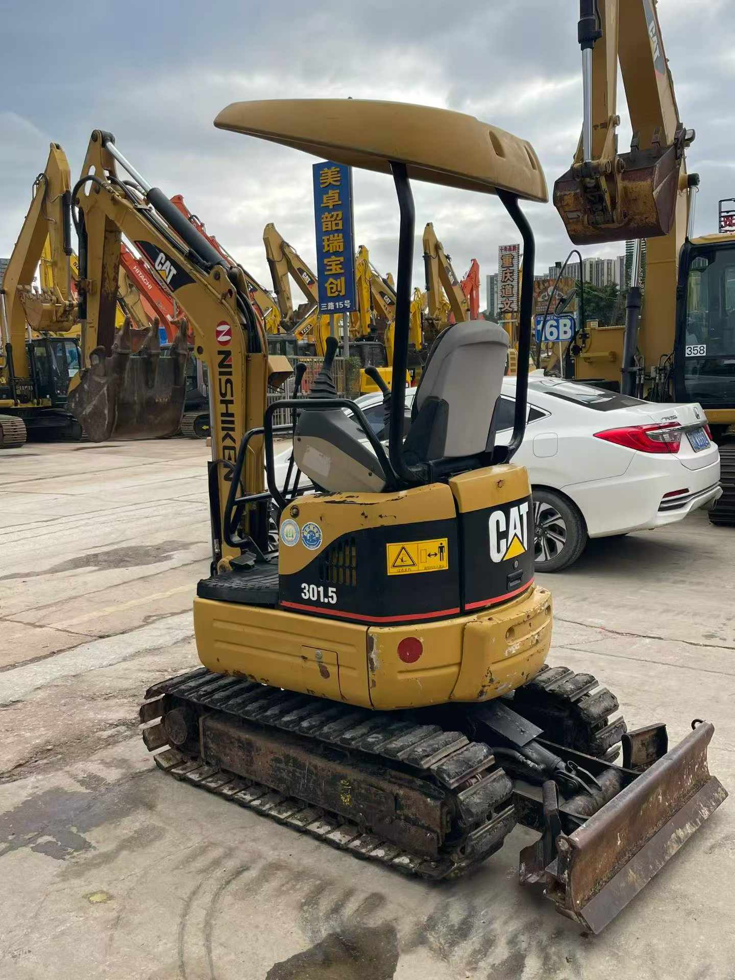 Buy Caterpillar 301.4C Used Excavator / 8