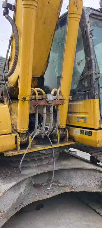 Buy Komatsu PC200 Used Excavator / 1