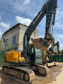 Buy Hyundai R130W Used Excavator / 4 Buy Hyundai R130W Used Excavator / 4