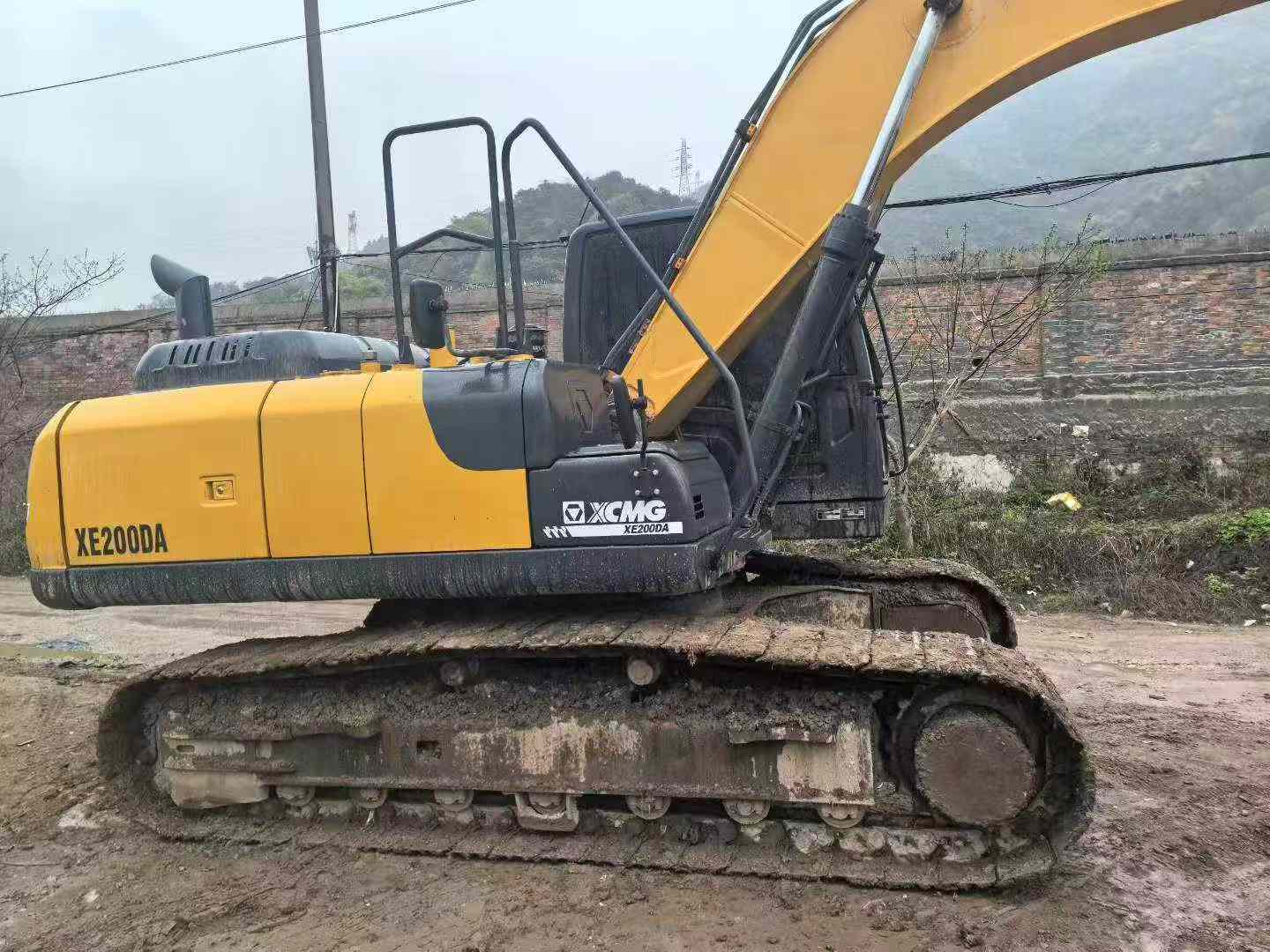 Buy XCMG XE200 Used Excavator / 2