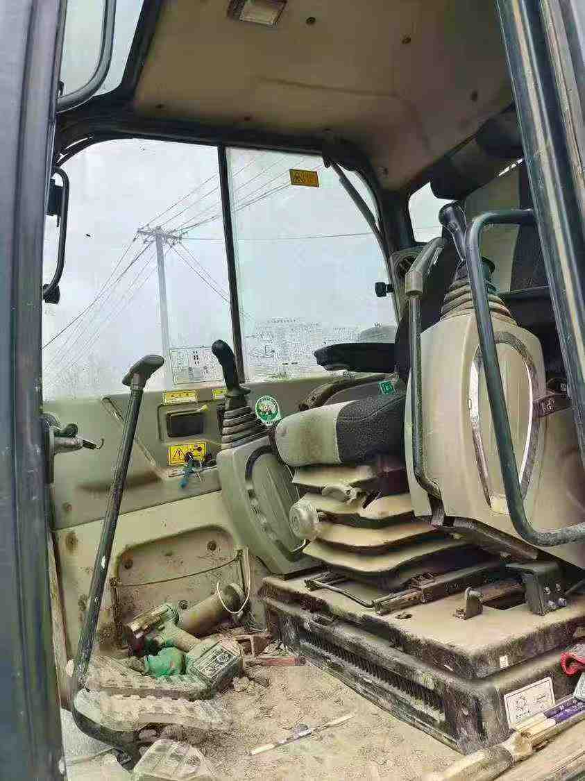 Buy Hyundai HX60 Used Excavator / 5