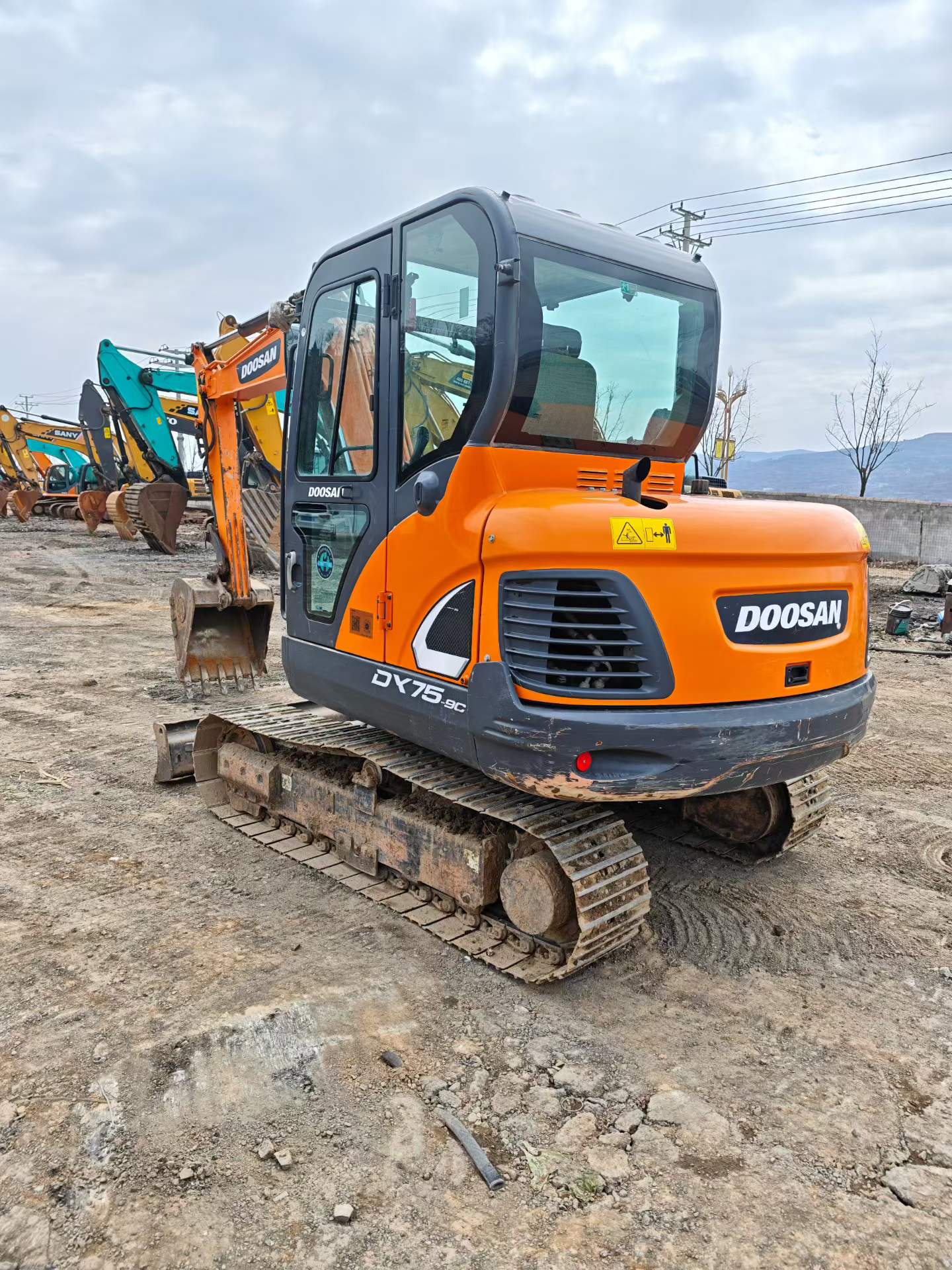 Buy Doosan DH60 Used Excavator / 4