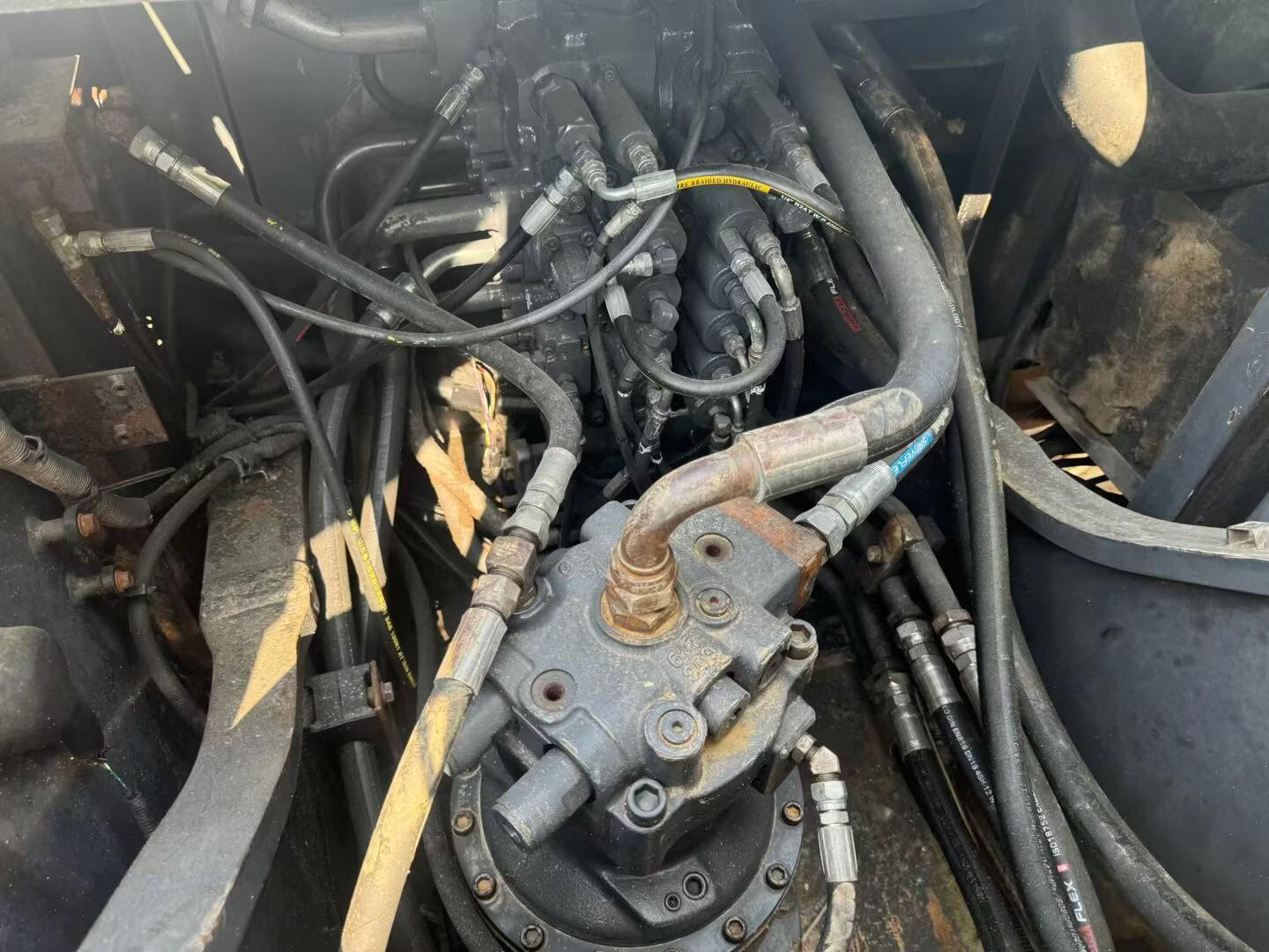 Buy Sumitomo SH200A5 Used Excavator / 6