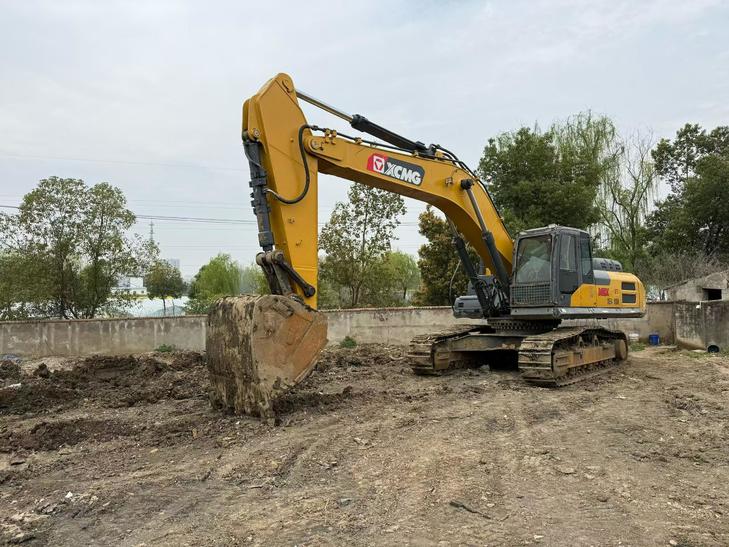 Buy XCMG XE380K Used Excavator / 1