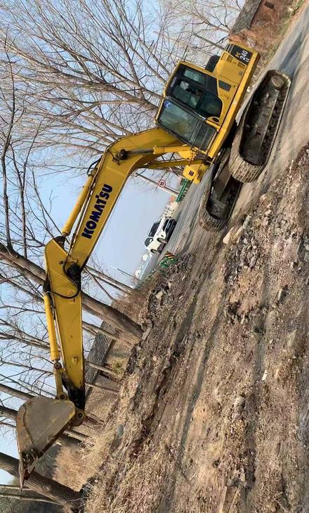 Buy Komatsu PC210 Used Excavator / 1