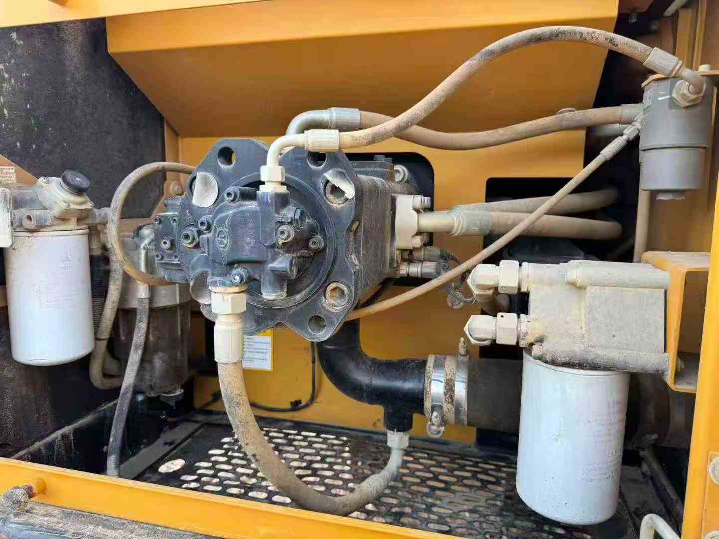 Buy Sany SY200C Used Excavator / 5