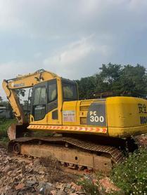Buy Komatsu PC240-6 Used Excavator / 2 Buy Komatsu PC240-6 Used Excavator / 2