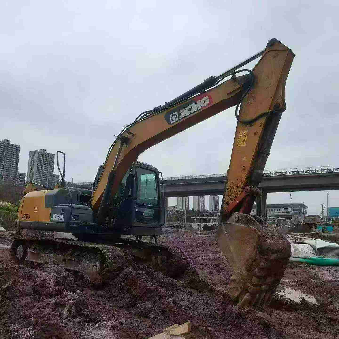 Buy XCMG XE135B Used Excavator / 3