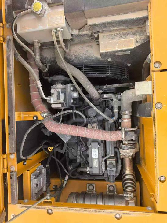 Buy XCMG XE135B Used Excavator / 1