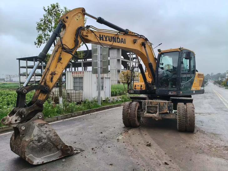 Buy Hyundai R150-7 Used Excavator / 1