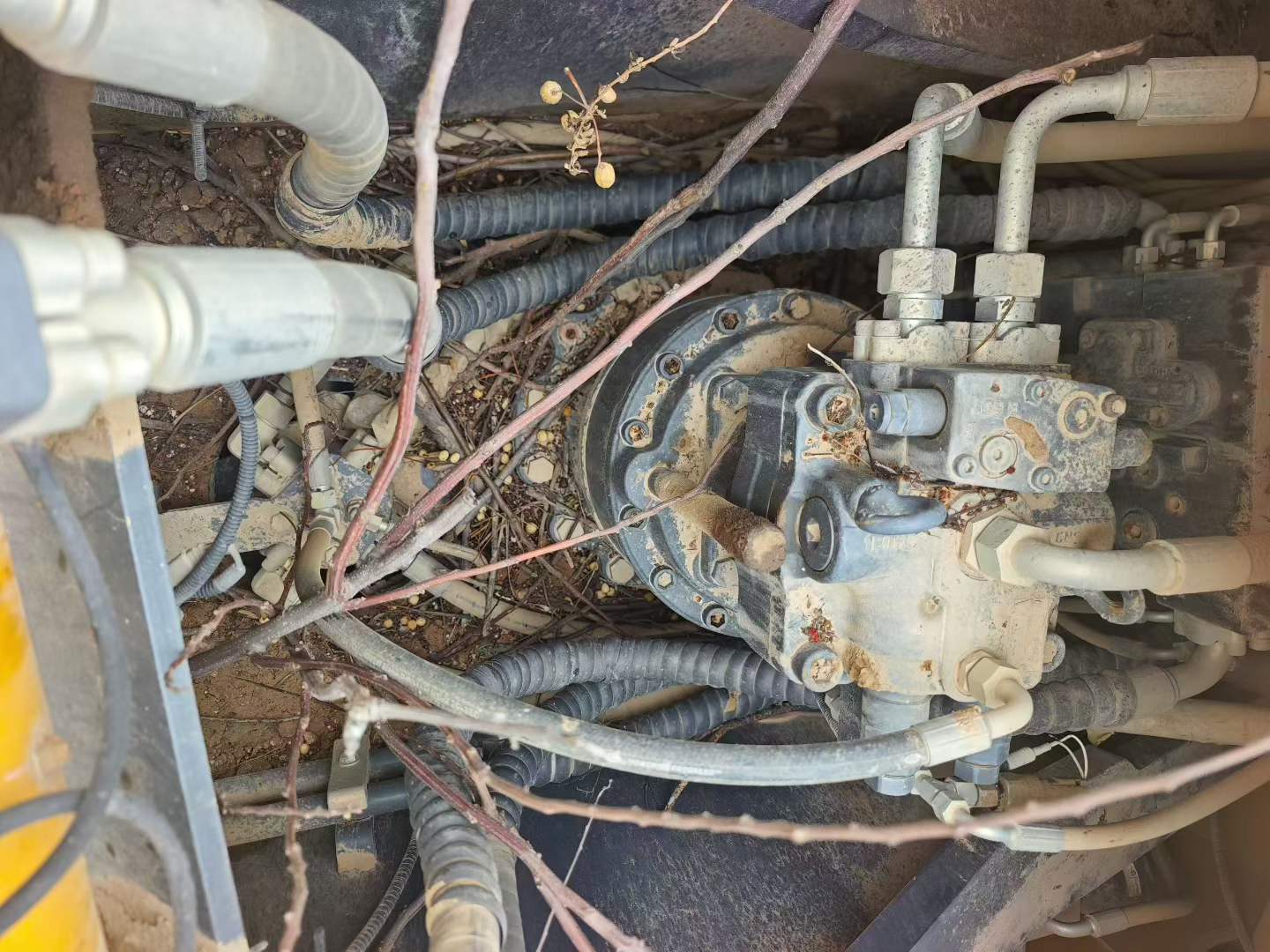 Buy XCMG XE245D Used Excavator / 3