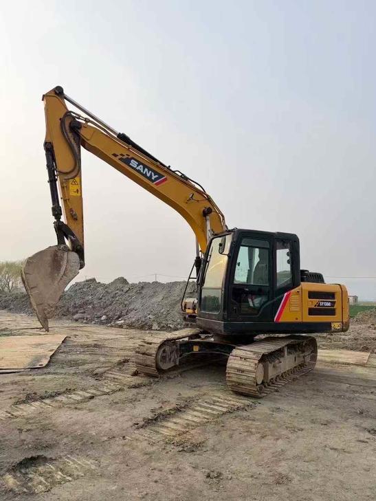 Buy Sany SY135 Used Excavator / 1