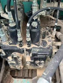 Buy Kobelco SK260 Used Excavator / 4 Buy Kobelco SK260 Used Excavator / 4