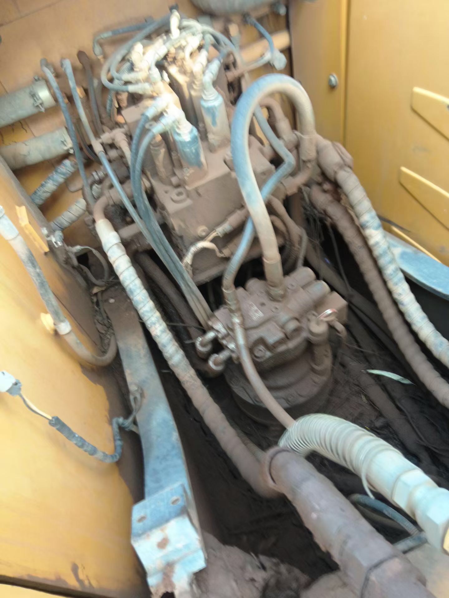 Buy Hyundai R150-7 Used Excavator / 6