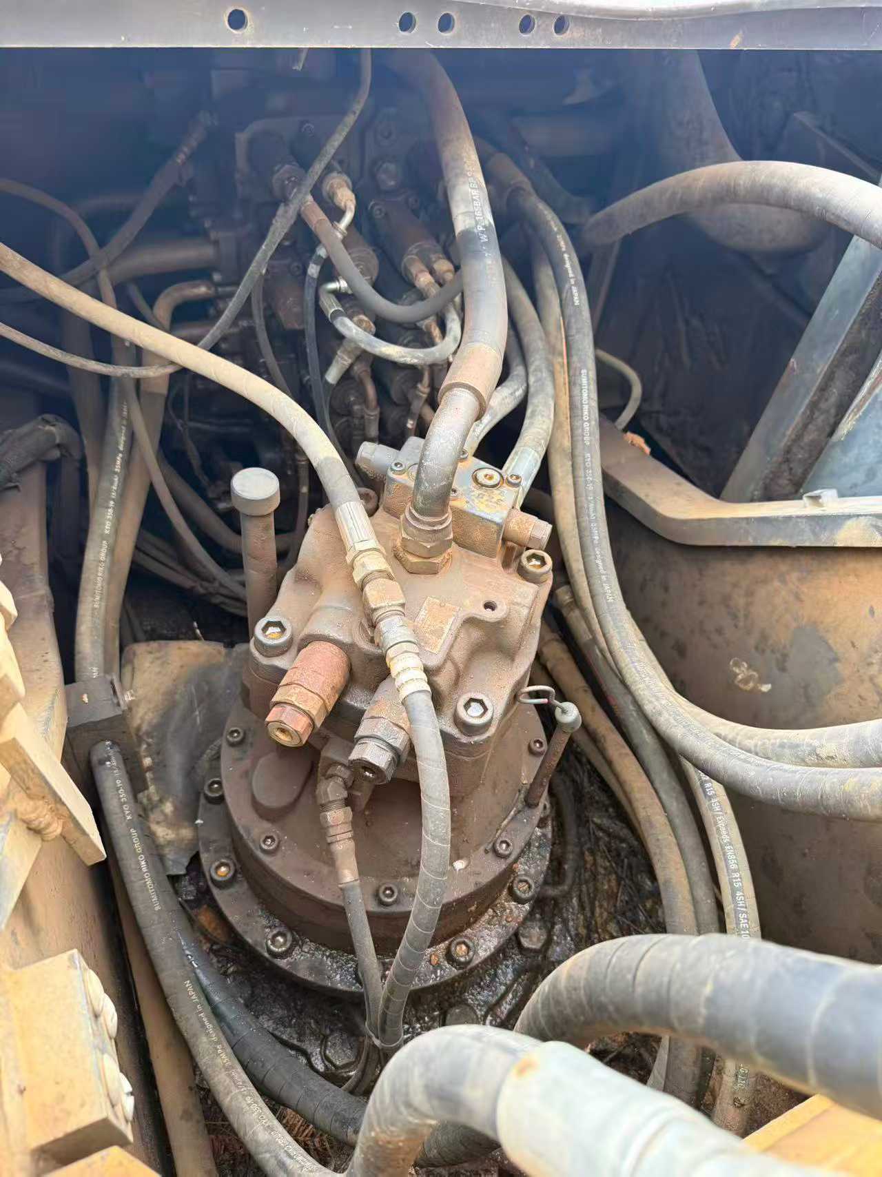 Buy Sumitomo SH240-5 Used Excavator / 5