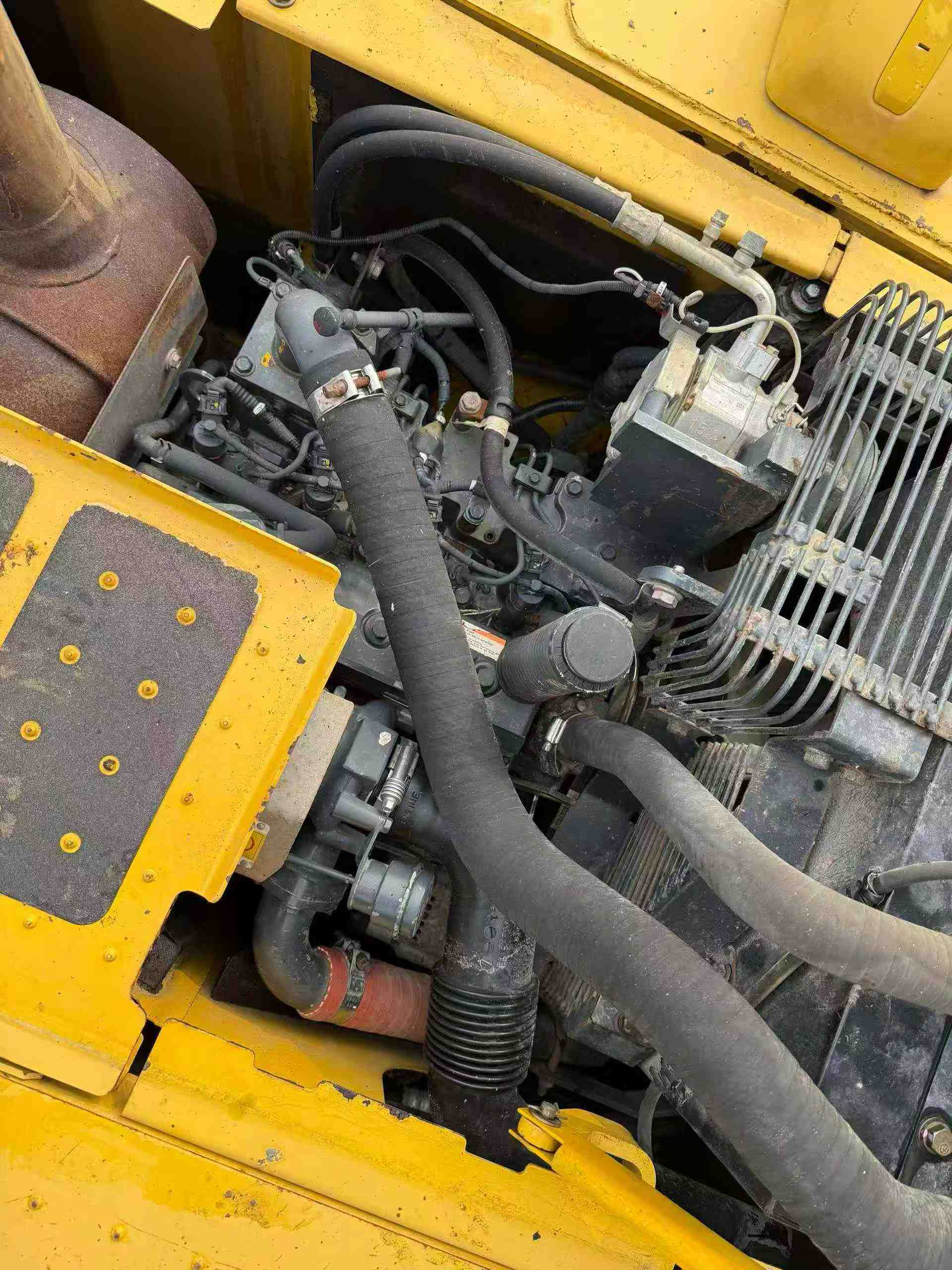 Buy Komatsu PC120-8 Used Excavator / 4